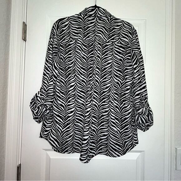 Talbots Zebra Print Button Front Roll Tab Sleeve Blouse Top - Picture 4 of 6